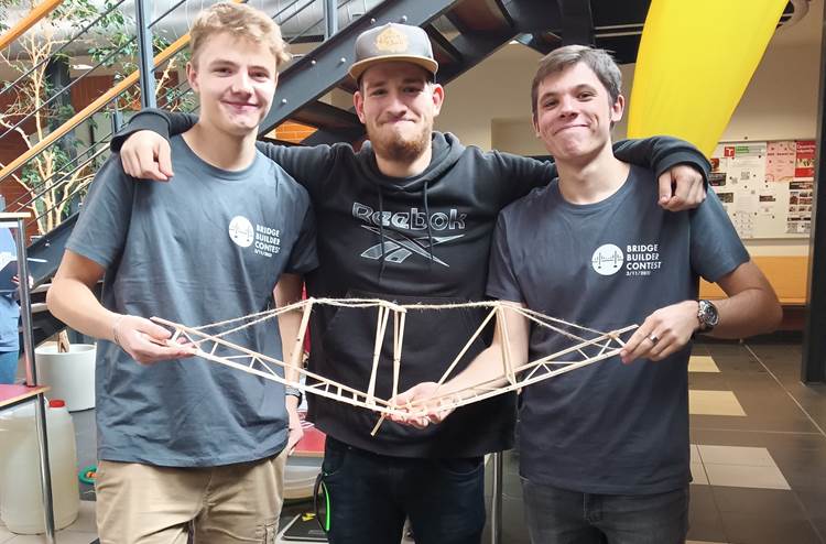 Úspěch stavařů na soutěži Bridge Builder Contest na FAST VUT v Brně