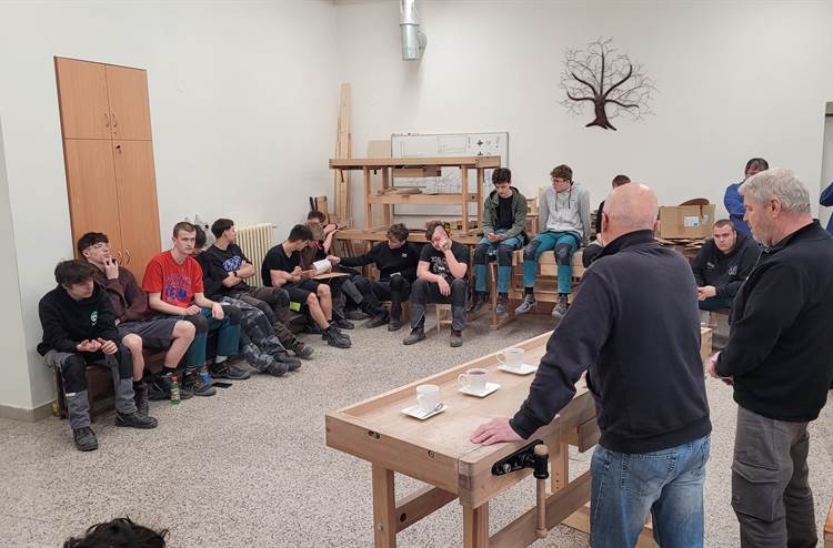 Přednáška o nátěrových hmotách ADLER Česko